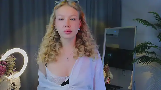 emilyshepar d online show from September 2025 02:49:02 AM