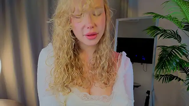 emilyshepar d online show from October 2025 02:37:02 AM