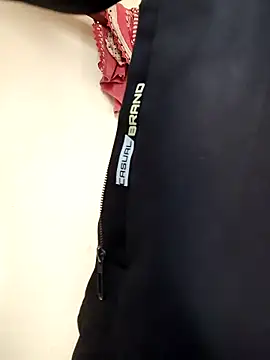 Snapshot of RAYI_Queen_4 chatting on November 2025 03:20:02 AM RAYI Queen 4 online show from November 2025 03:20:02 AM