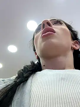 Yesmoree online show from October 2025 12:20:01 PM