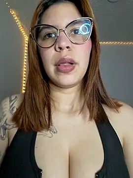 -Miaa  online show from November 2025 12:15:01 PM