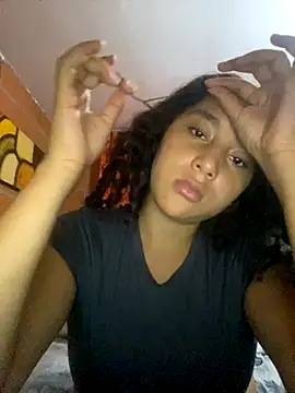 Snapshot of AnaisVelvet11 chatting on October 2025 01:09:02 AM AnaisVelvet11 online show from October 2025 01:09:02 AM