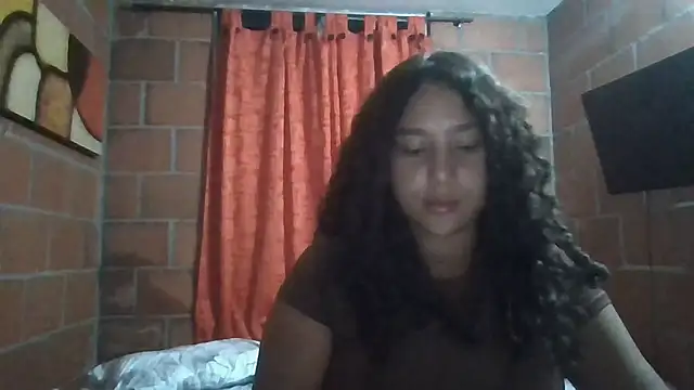 Snapshot of AnaisVelvet11 chatting on November 2025 01:05:02 AM AnaisVelvet11 online show from November 2025 01:05:02 AM