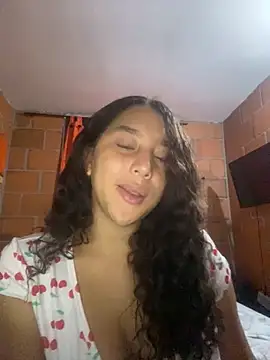 Snapshot of AnaisVelvet11 chatting on November 2025 12:33:01 AM AnaisVelvet11 online show from November 2025 12:33:01 AM