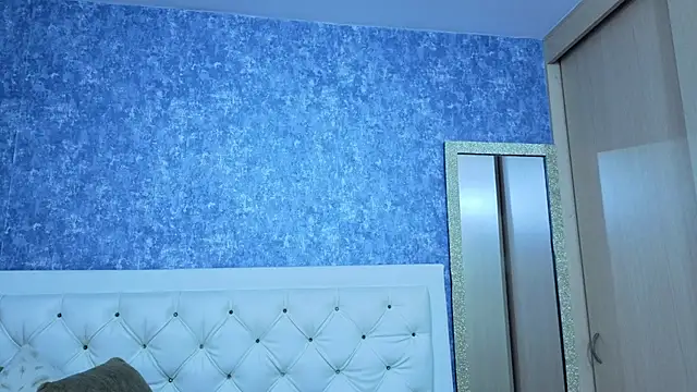 yulissa girls online show from September 2025 06:00:01 PM