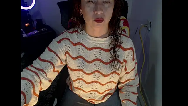 Snapshot of Milf_Valeria chatting on October 2025 02:06:02 PM Milf Valeria online show from October 2025 02:06:02 PM