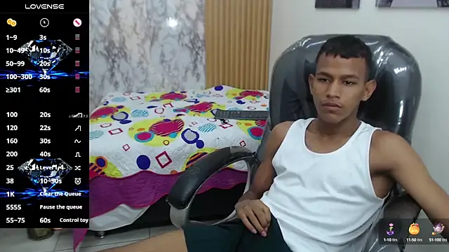 Snapshot of Rory_castro chatting on October 2025 11:05:02 PM Rory castro online show from October 2025 11:05:02 PM