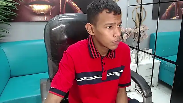 Snapshot of Rory_castro chatting on October 2025 06:59:01 PM Rory castro online show from October 2025 06:59:01 PM