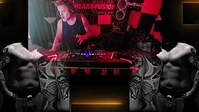 Snapshot of Wir2002Paar chatting on October 2025 09:06:02 AM Wir2002Paar online show from October 2025 09:06:02 AM