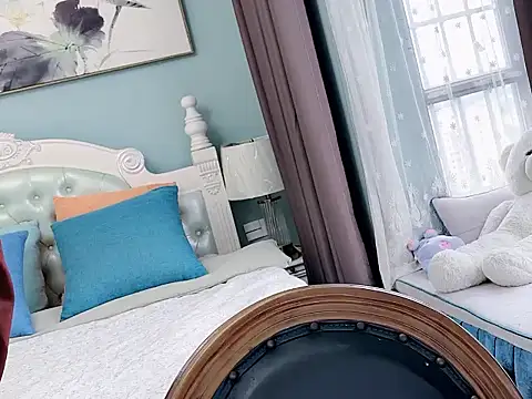 Snapshot of sarah111 chatting on October 2025 03:18:02 AM sarah111 online show from October 2025 03:18:02 AM