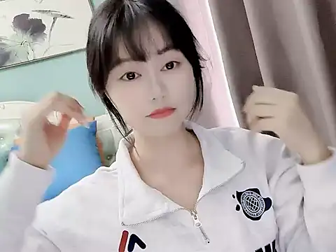 Snapshot of sarah111 chatting on October 2025 03:51:02 AM sarah111 online show from October 2025 03:51:02 AM