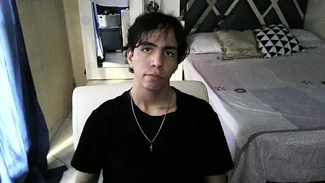 louis clarkk online show from September 2025 08:23:01 PM