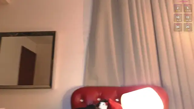 Snapshot of PrincePoppy chatting on October 2025 08:40:01 PM PrincePoppy online show from October 2025 08:40:01 PM