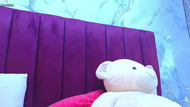 Snapshot of PrincePoppy chatting on October 2025 08:35:01 PM PrincePoppy online show from October 2025 08:35:01 PM