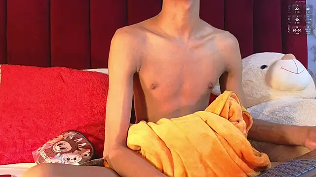 Snapshot of PrincePoppy chatting on October 2025 08:31:01 PM PrincePoppy online show from October 2025 08:31:01 PM