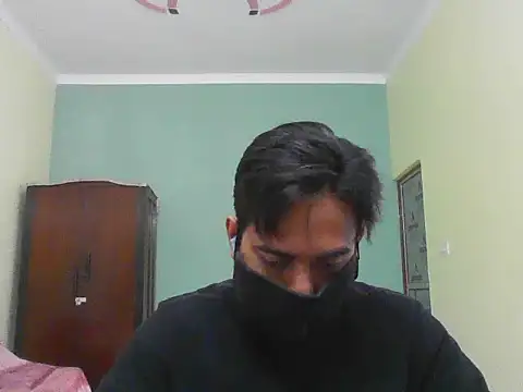 Lucknowboi69 online show from November 2025 08:35:02 AM