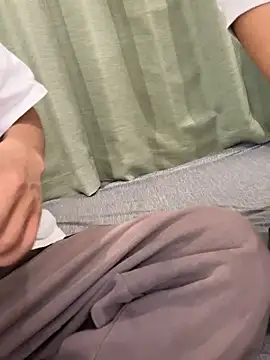 C-4bomb online show from October 2025 08:13:01 AM