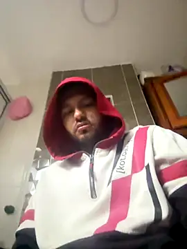 Snapshot of Frank0021 chatting on September 2025 09:44:01 AM Frank0021 online show from September 2025 09:44:01 AM