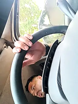 Snapshot of Frank0021 chatting on October 2025 08:54:02 PM Frank0021 online show from October 2025 08:54:02 PM