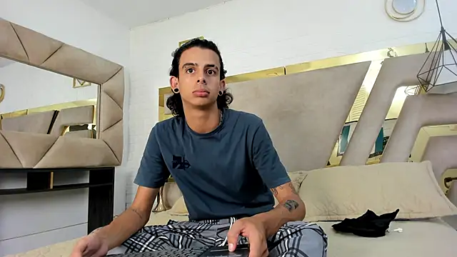 Snapshot of Ibratxandy chatting on October 2025 09:03:01 PM Ibratxandy online show from October 2025 09:03:01 PM