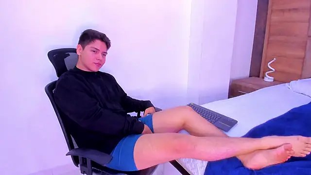 Snapshot of Asta_Black chatting on October 2025 04:54:01 AM Asta Black online show from October 2025 04:54:01 AM