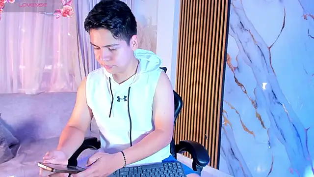 Snapshot of Asta_Black chatting on October 2025 08:07:02 PM Asta Black online show from October 2025 08:07:02 PM