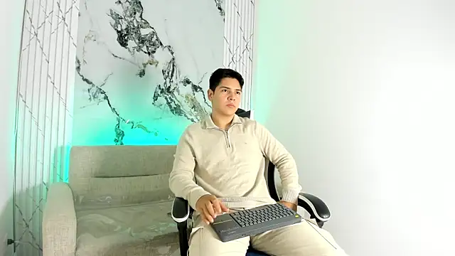 Snapshot of Asta_Black chatting on October 2025 08:42:02 PM Asta Black online show from October 2025 08:42:02 PM