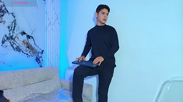 Snapshot of Asta_Black chatting on November 2025 08:43:01 PM Asta Black online show from November 2025 08:43:01 PM