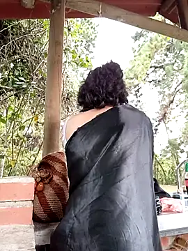 Snapshot of Tendercouple1 chatting on October 2025 06:52:01 PM Tendercouple1 online show from October 2025 06:52:01 PM