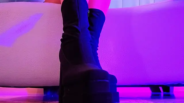 Molly Evens Ky online show from September 2025 01:38:01 PM