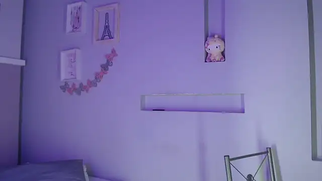 pocahontamoon online show from October 2025 04:19:01 PM