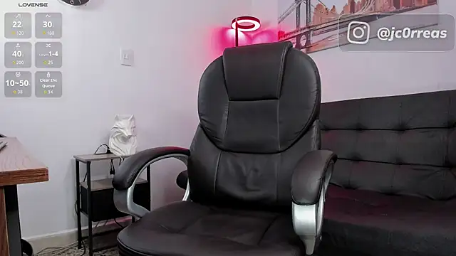 Snapshot of _Juanes chatting on November 2025 10:21:02 PM Juanes online show from November 2025 10:21:02 PM