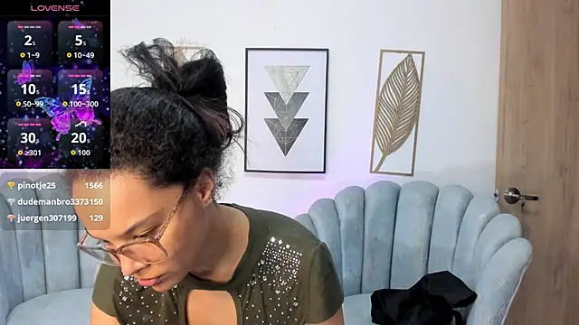 Snapshot of Ayshel_cooperr chatting on September 2025 03:28:01 AM Ayshel cooperr online show from September 2025 03:28:01 AM