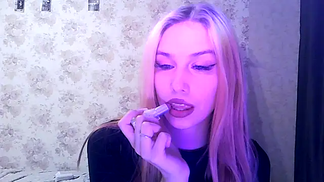 Snapshot of ClaireLaSweet chatting on October 2025 08:11:02 AM ClaireLaSweet online show from October 2025 08:11:02 AM