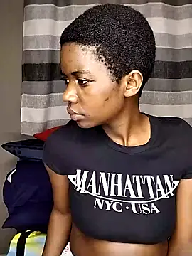 Berryangel03 online show from October 2025 06:27:02 PM