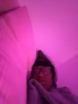 Snapshot of Tu_GataLinda chatting on November 2025 07:56:02 PM Tu GataLinda online show from November 2025 07:56:02 PM