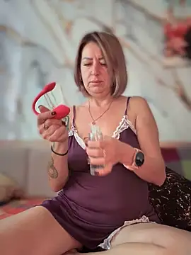 Snapshot of Milena-MilfaXXX chatting on October 2025 04:10:01 AM Milena-MilfaXXX online show from October 2025 04:10:01 AM