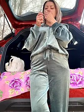 Snapshot of Milena-MilfaXXX chatting on October 2025 04:09:02 AM Milena-MilfaXXX online show from October 2025 04:09:02 AM