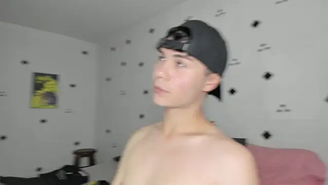 crushnier1 online show from October 2025 06:26:01 PM