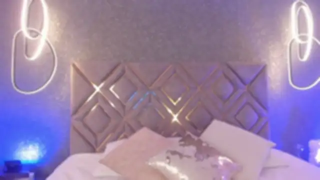 Caro Suarez online show from October 2025 12:27:02 PM