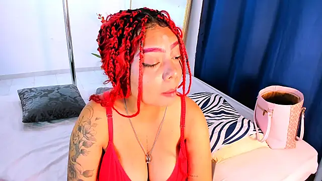 nahomy ryans online show from October 2025 07:29:01 AM