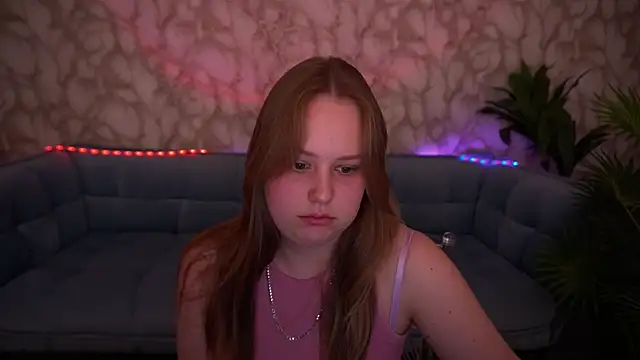 Snapshot of CrystallPaws chatting on October 2025 07:14:02 PM CrystallPaws online show from October 2025 07:14:02 PM