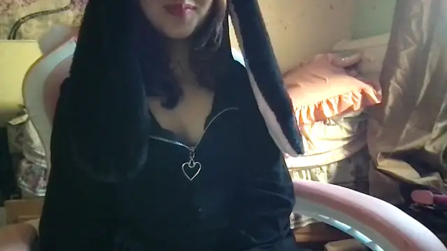 nekowaifuuu online show from October 2025 01:53:02 PM