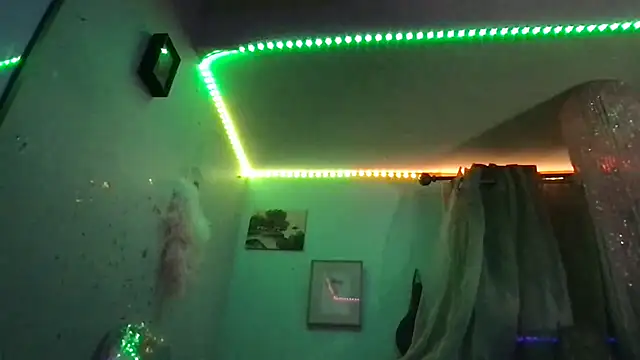 nekowaifuuu online show from November 2025 07:08:02 AM