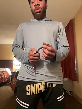 Snapshot of 1mistaGoodWood chatting on October 2025 10:09:01 PM 1mistaGoodWood online show from October 2025 10:09:01 PM