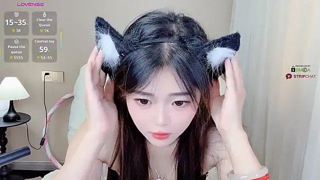 Snapshot of CeeKie chatting on September 2025 02:26:01 AM CeeKie online show from September 2025 02:26:01 AM