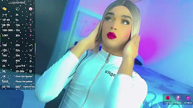 HANNAH BACKERS online show from October 2025 05:43:02 AM