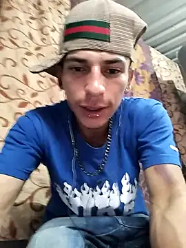 Tussi-amor online show from October 2025 09:45:02 PM