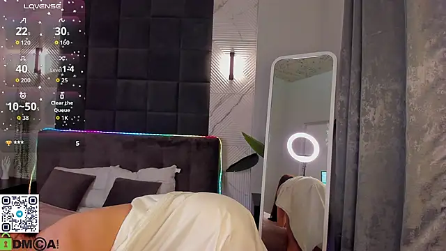 MalvinaDream online show from October 2025 01:17:01 AM