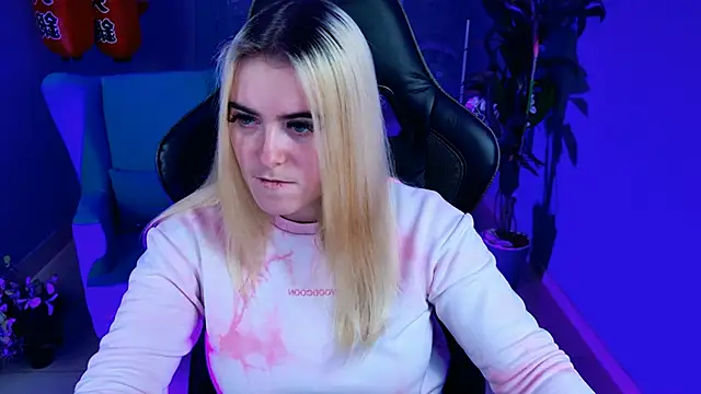 Snapshot of Stef_Nicks chatting on October 2025 09:09:01 AM Stef Nicks online show from October 2025 09:09:01 AM